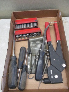 lot 113 image: Tools