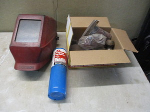 lot 125 image: Drum Sander BitsFace ShieldPropane Tank