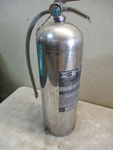 lot 147 image: Water style Fire Extinguisher