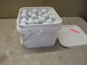 lot 160 image: 9 dozen white golf balls