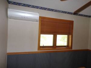 lot 13 image: Upstairs Office