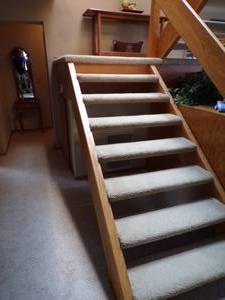 lot 14 image: Stairs
