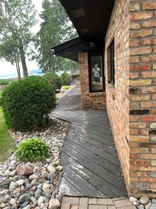 lot 18 image: Back Wood Deck