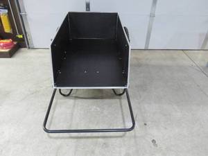 lot 026B image: Garden Cart