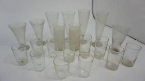 lot 71 image: Miscellaneous Glassware