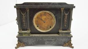 lot 100 image: AntiqueVintage Ingraham Mantle Clock