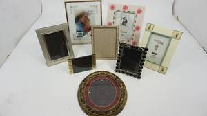 lot 112 image: Eight Picture Frames