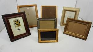 lot 113 image: Seven Picture Frames