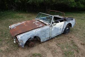 lot 26 image: Austin Healey Parts Vehicle