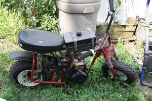 lot 34 image: Gas Mini Bike - 3.5 HP Tecumseh