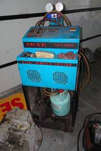 lot 47 image: Skye Value Series R134a Air Conditioning Service Center