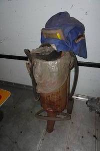 lot 46 image: 100 Lb Pressure Fed Model 101H Sandblaster