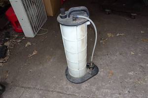 lot 71 image: Pneumatic Fluid Tank