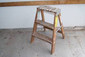 lot 70 image: Keller W-2 2 Wood Step Stool