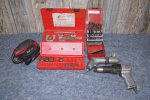 lot 64 image: Matco Extractors and Flaring Tool, Snap-On Drill Bits, Air Drills