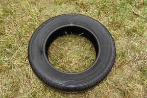 lot 97 image: Continental Control Contact 22565R17 Tire