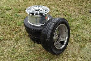 lot 99 image: 3 Goodyear Aquatred P20560R15 Tires