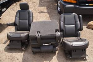 lot 102 image: 2013 Cadillac Escalade 2nd and 3rd Row Seats