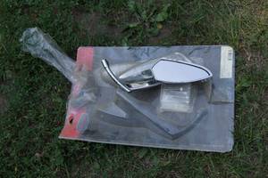lot 126 image: NOS Kuryakyn Schythe Mirrors for Harley Davidson