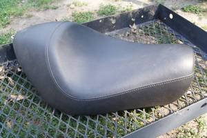 lot 127 image: Harley Davidson Motorcycle Seat - Stock 2004 Sportster