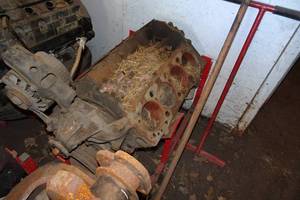 lot 149 image: Engine Block - 350 Cu In