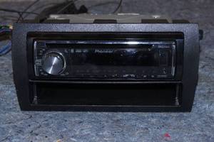 lot 212 image: Pioneer DEX-X6600BT Car CD Player - Bluetooth