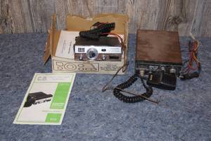 lot 213 image: 2 Vintage CB Radios - Realistic, Kraco