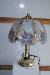 lot 253 image: Glass Elephant Panel Brass Colored Lamp