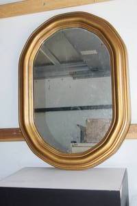 lot 258 image: Oval Mirror - Plastic Frame