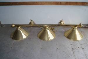 lot 267 image: Large Brass Tone Hanging Light Fixture