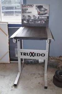lot 288 image: Truxedo Lo Pro Retail Display