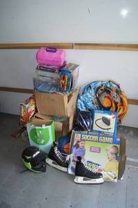 lot 283 image: Assorted Toys, Sleds, and Games