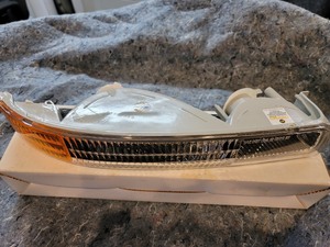 lot 114 image: 10 Keystone Platinum GMC Sierra Lights