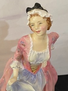 Royal Doulton Figurine Mary Jane