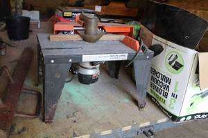 lot 761 image: Sears Craftsman Table 171.25443 Router and Router Table