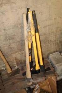 lot 783 image: Lot of (4) Pick Axes