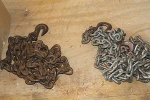 lot 838 image: Lot of (2) Chain with Hook Ends