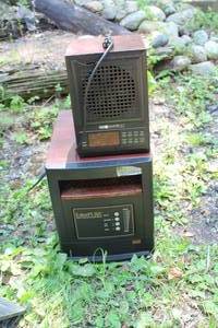 lot 831 image: Lot of (2) Eden PURE Appliances  - G-7 Fresh AirSurfaceFabric Regenerator, Quartz Infrared Portable Heater