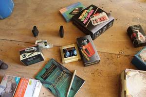 lot 862 image: Lot of (Approximately 8) Misc Gadgets  - Universal Battery TesterCharger, Mini Lantern, Coin Counter & Organizer, The Millionaires Handbook, Desk Calendar, Ford Model T Car