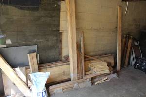 lot 879 image: Lot of Wood Boards