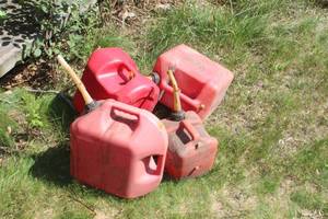 lot 887 image: Lot of (4) Plastic Gas Cans