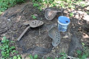 lot 893 image: Lot of (3) Metal Tractor Seats