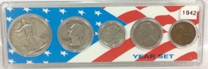 lot 39 image: 1942 Year Set
