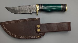 lot 76 image: Damascus Steel Hunting Knife