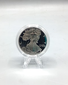 lot 64 image: 1998 Silver American Eagle Dollar Coin