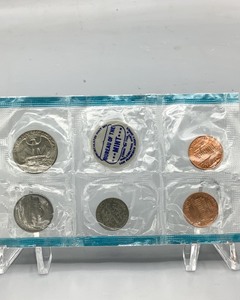 lot 19 image: 1968 Uncirculated Coins