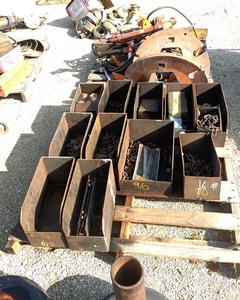 lot 16 image: Tire Chain Supplies