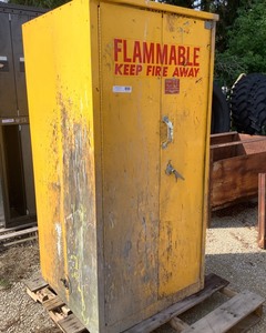 lot 10 image: Eagle Flammables Cabinet