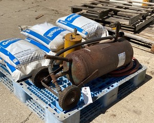 lot 73 image: Sandblaster