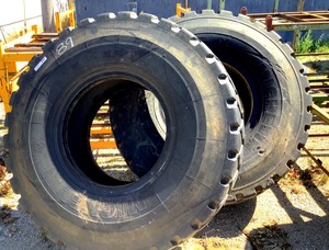lot 89 image: Michelin Loader Tires
